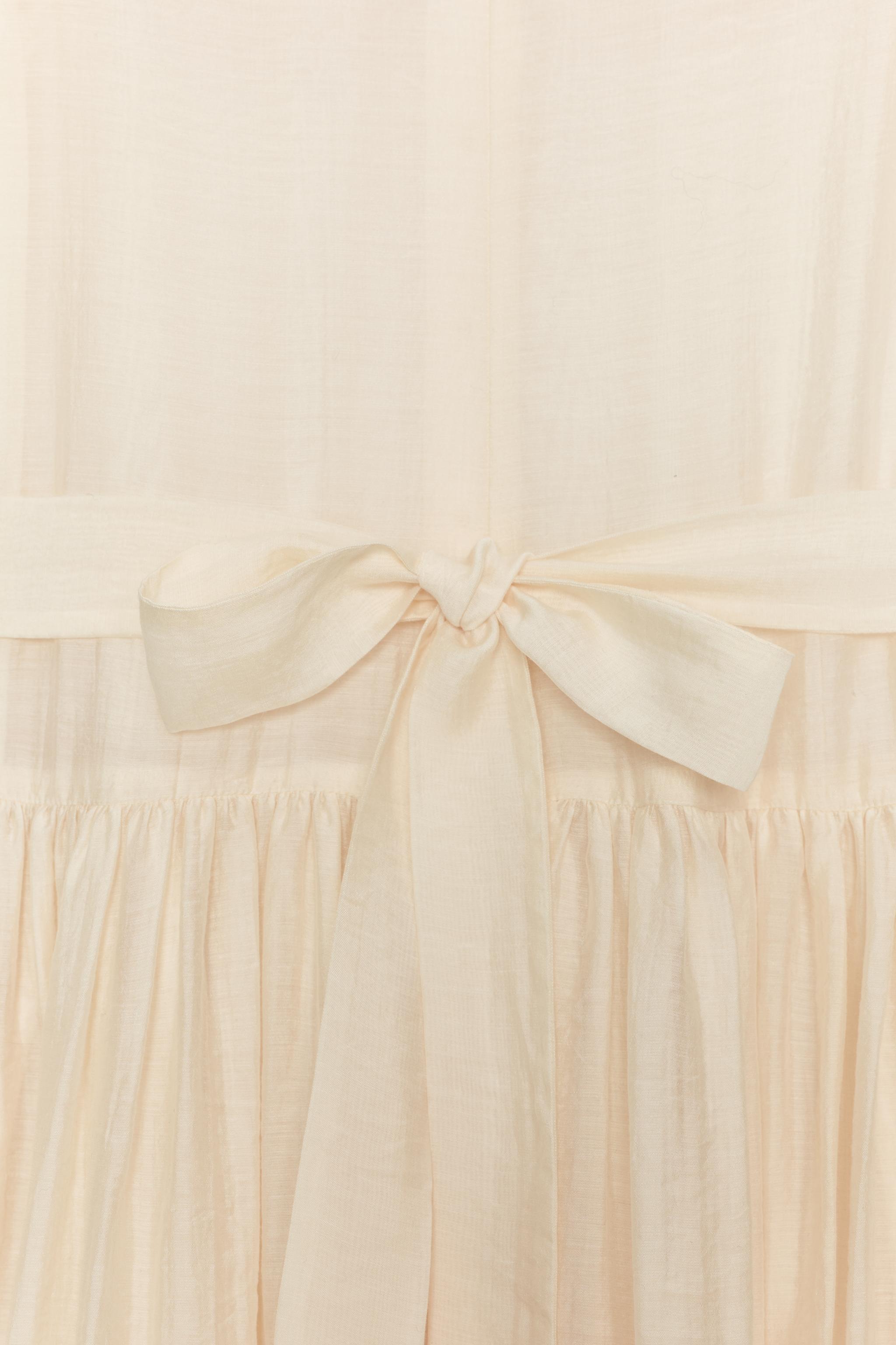 FLOWY LACE MIDI DRESS